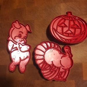 Red Vintage Sugar Cookie Cutters with Handles Set of 3 Pig Turkey Jack-o-Lantern
